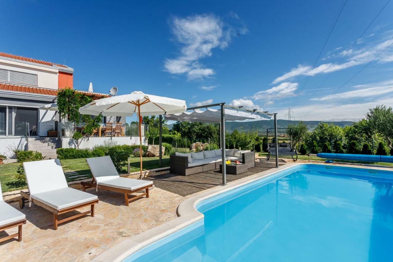 Luxury Villa Nadalina-Dicmo Dugopolje Exterior photo