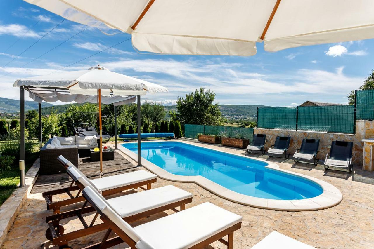Luxury Villa Nadalina-Dicmo Dugopolje Exterior photo