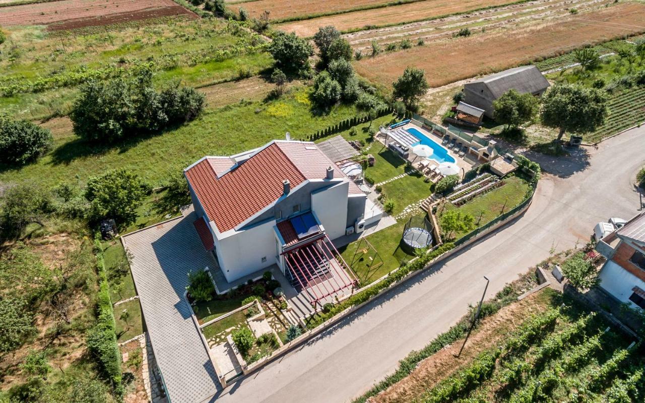 Luxury Villa Nadalina-Dicmo Dugopolje Exterior photo