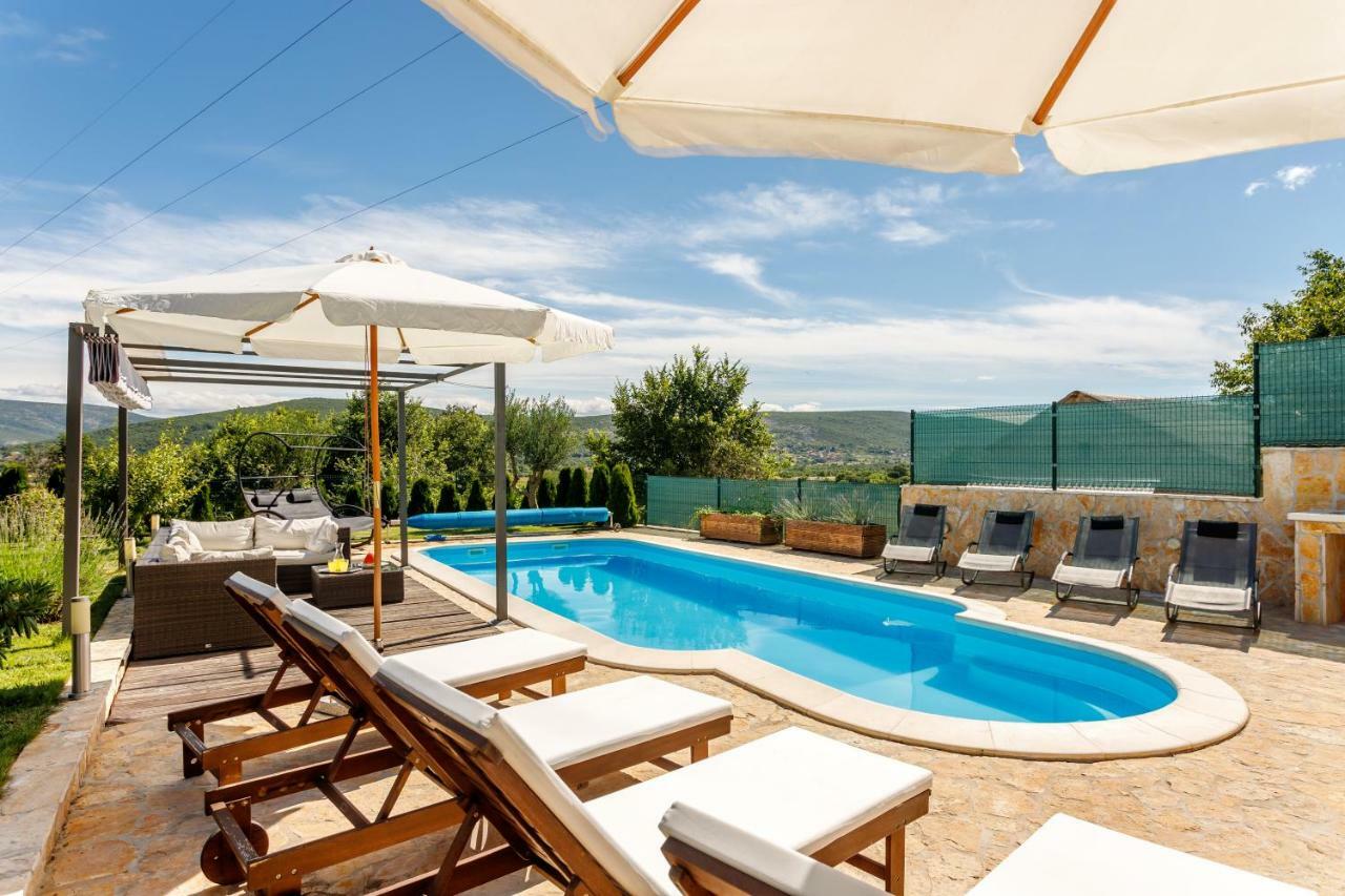 Luxury Villa Nadalina-Dicmo Dugopolje Exterior photo