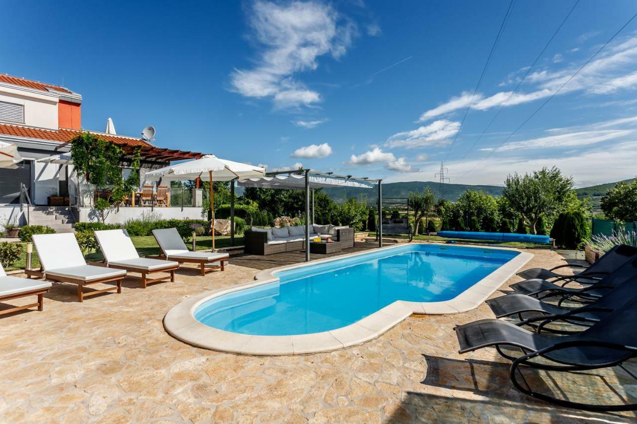 Luxury Villa Nadalina-Dicmo Dugopolje Exterior photo
