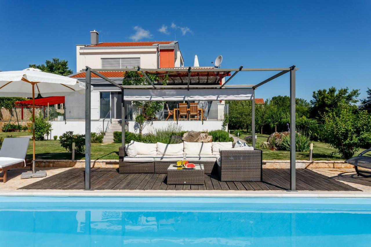 Luxury Villa Nadalina-Dicmo Dugopolje Exterior photo