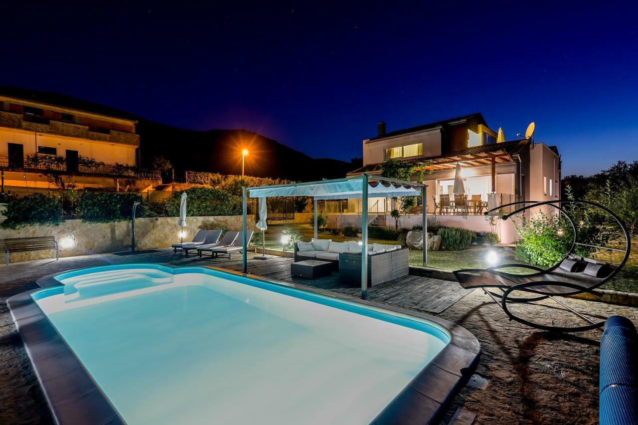 Luxury Villa Nadalina-Dicmo Dugopolje Exterior photo