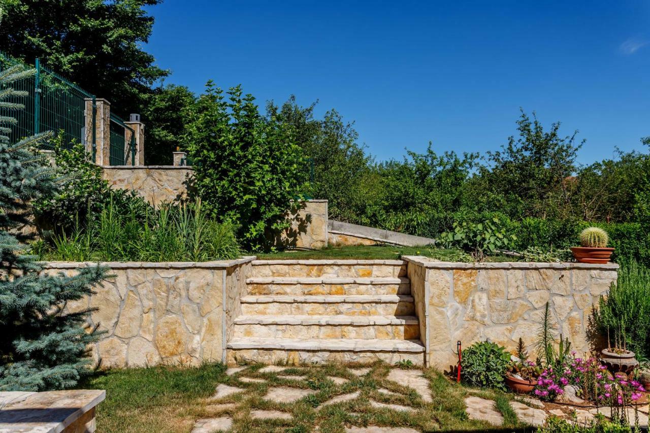 Luxury Villa Nadalina-Dicmo Dugopolje Exterior photo