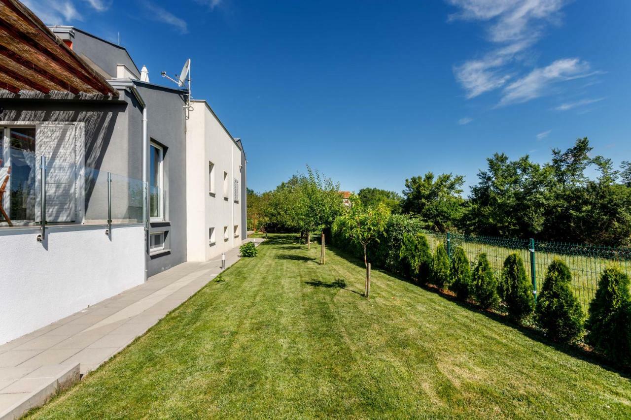 Luxury Villa Nadalina-Dicmo Dugopolje Exterior photo